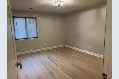 950 E Rue De La Banque #L6, Creve Coeur, MO 63141 - Photo 15