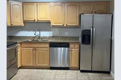 950 E Rue De La Banque #L6, Creve Coeur, MO 63141 - Photo 5