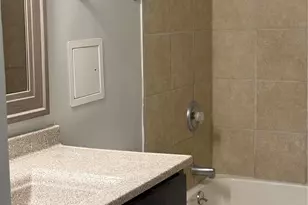 950 E Rue De La Banque, Creve Coeur, MO 63141 - Photo 21