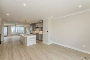 8919 Gateway Heights, Richmond Heights, MO 63144 - Photo 11