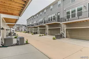 8919 Gateway Heights, Richmond Heights, MO 63144 - Photo 39