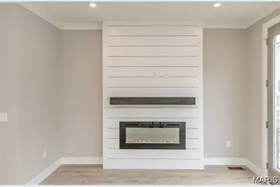 8919 Gateway Heights, Richmond Heights, MO 63144 - Photo 17