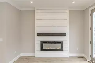 8919 Gateway Heights, Richmond Heights, MO 63144 - Photo 17