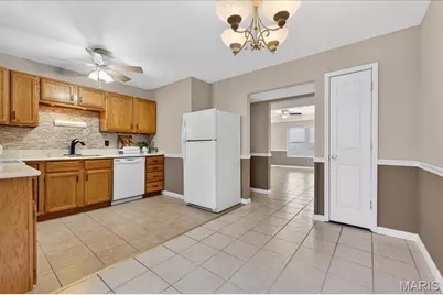 11846 Sologne Court, Maryland Heights, MO 63043 - Photo 9