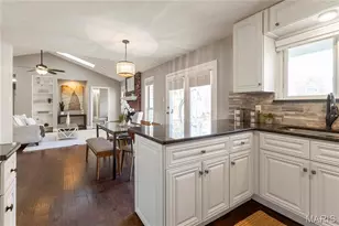 1039 Treeline Ct, Manchester, MO 63021 - Photo 7