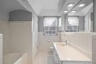 7545 Wellington Way, Saint Louis, MO 63105 - Photo 15