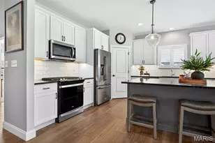 127 Columbia Mdws Ln, O'Fallon, MO 63366 - Photo 3