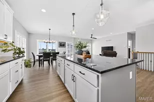 127 Columbia Mdws Ln, O'Fallon, MO 63366 - Photo 5