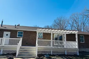 205 and 207 Center Point Rd, Shelbyville, MO 65565 - Photo 19