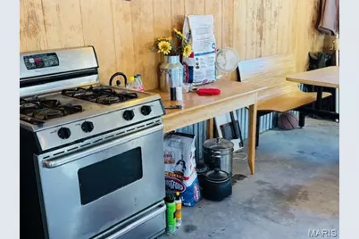 205 and 207 Center Point Rd, Shelbyville, MO 65565 - Photo 21