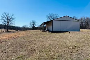 205 and 207 Center Point Rd, Shelbyville, MO 65565 - Photo 9