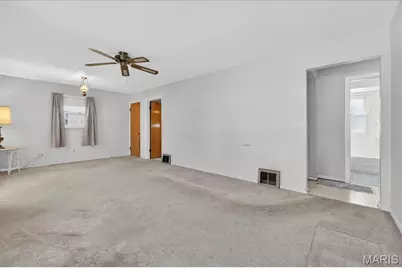 190 Saint Baptista Lane, Florissant, MO 63031 - Photo 7