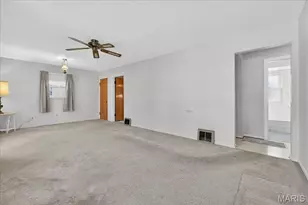 190 St Baptista Ln, Florissant, MO 63031 - Photo 7