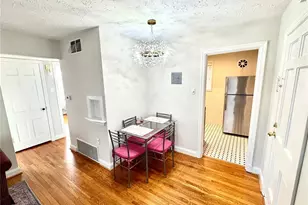 35 Topton Way, Clayton, MO 63105 - Photo 11