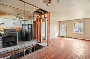 10605 Dunkeld Cir, Saint Louis, MO 63137 - Photo 3