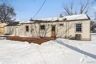 10008 Meadowfield Ln, Saint Louis, MO 63128 - Photo 27