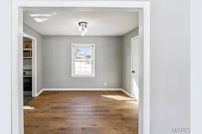 10008 Meadowfield Lane, Saint Louis, MO 63128 - Photo 5