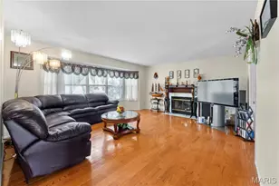 119 Beacon Hill Dr, Saint Charles, MO 63301 - Photo 3