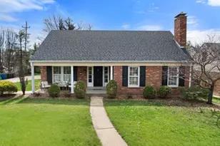 24 Willow Oak Ln, Glendale, MO 63122 - Photo 1