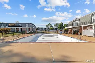 1737 Herault Pl, Saint Louis, MO 63125 - Photo 11