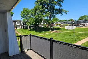1737 Herault Pl, Saint Louis, MO 63125 - Photo 11