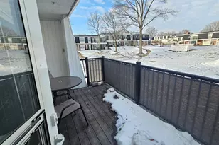 1737 Herault Pl, Saint Louis, MO 63125 - Photo 9