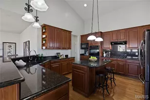 5 Break Ct, Sunset Hills, MO 63127 - Photo 9