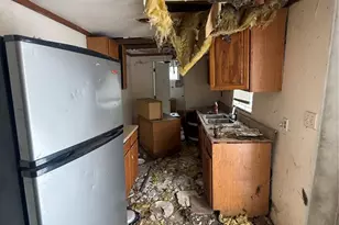 557 Gallatin Dr, Bismarck, MO 63624 - Photo 11