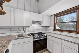 6 Castle Dr, Florissant, MO 63034 - Photo 13