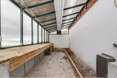 6 Castle Drive, Florissant, MO 63034 - Photo 33