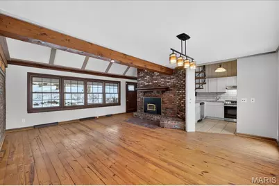 6 Castle Drive, Florissant, MO 63034 - Photo 9