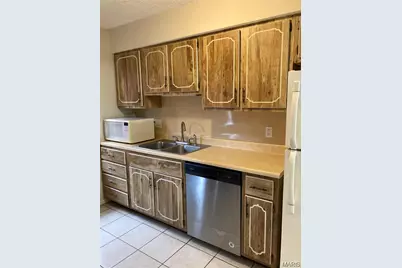 53 Park Charles Boulevard #B, Saint Peters, MO 63376 - Photo 3