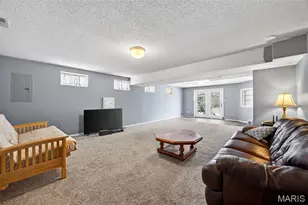 244 E Governor Pl, Saint Charles, MO 63301 - Photo 19