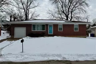 317 Thomas Ave, Saint Charles, MO 63301 - Photo 1