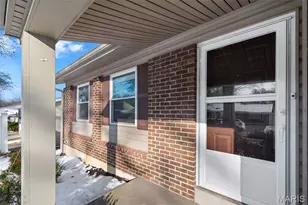 533 Golfwood Dr Dr, Ballwin, MO 63021 - Photo 3