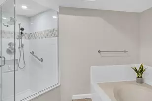 561 Sarah Ln, Saint Louis, MO 63141 - Photo 23