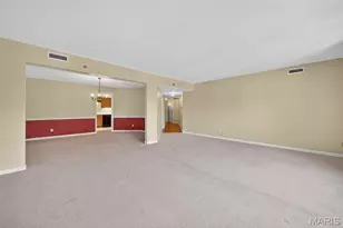 561 Sarah Ln, Saint Louis, MO 63141 - Photo 17