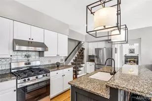 17104 Hillcrest Field Ct, Chesterfield, MO 63005 - Photo 9