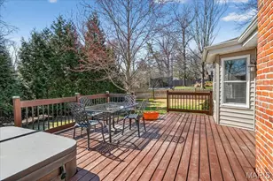 1989 Cedarmill Dr, Chesterfield, MO 63017 - Photo 45