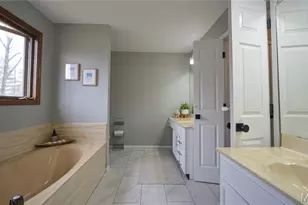 6906 Wellsford Ct, Oakville, MO 63129 - Photo 35