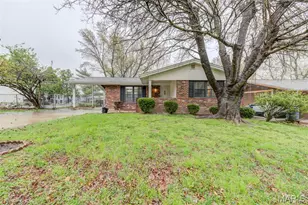12071 Ameling Rd, Maryland Heights, MO 63043 - Photo 3