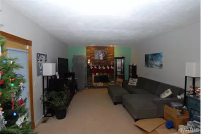 4 Oak Park Drive, Saint Charles, MO 63376 - Photo 3