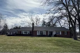 17 Outer Ladue Dr, Frontenac, MO 63131 - Photo 1