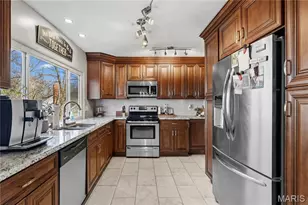 717 Woodrun Dr, Ballwin, MO 63021 - Photo 17