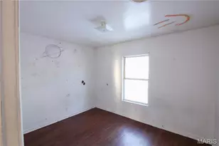 210 Taylor St, Sullivan, MO 63080 - Photo 9