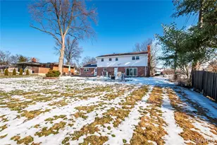 9836 Charwick Dr, Saint Louis, MO 63128 - Photo 39