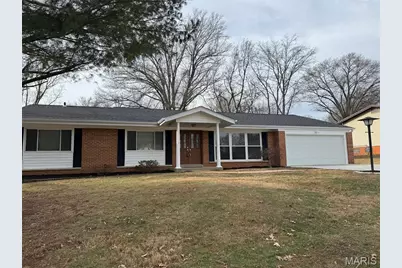 701 Fernview Drive, Creve Coeur, MO 63141 - Photo 1