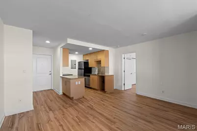 5696 Kingsbury Avenue #107, Saint Louis, MO 63112 - Photo 3