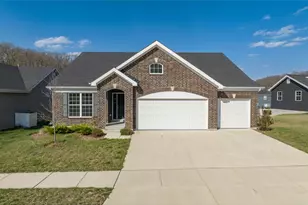 689 Fox Creek Dr, Fenton, MO 63026 - Photo 3