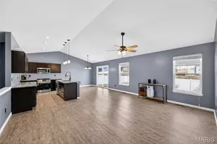 101 Kensington Palace Dr, Troy, MO 63379 - Photo 11